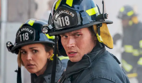 9-1-1, Buck, Oliver Stark