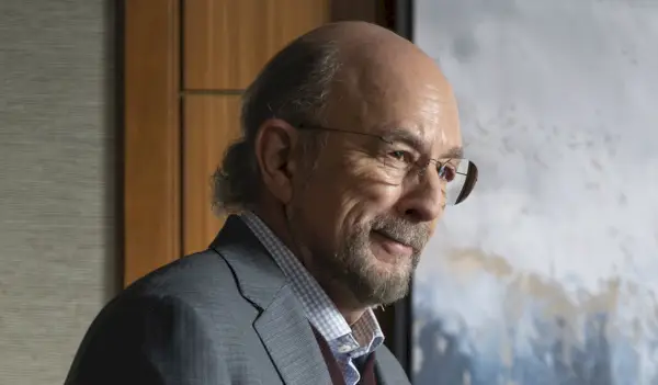 Richard Schiff
