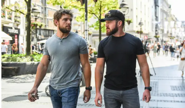 AJ Buckley e Max Thieriot SEAL Team