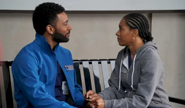 Fratello Winston, Maggie Pierce