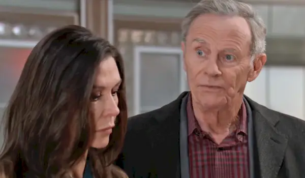 Robert ringer til GH