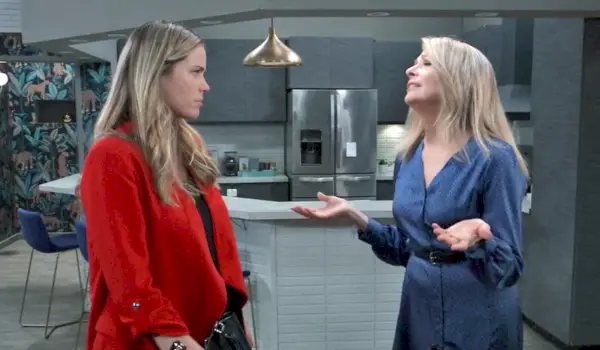 Sasha og Gladys diskuterer fejlen GH