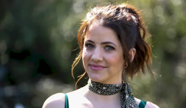 Julie Gonzalo