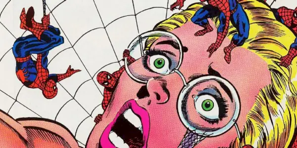 複数のスパイダーマンを目撃するデブラ・ホイットマン。