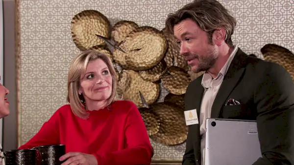 leanne battersby, rowan, carrer de la coronació