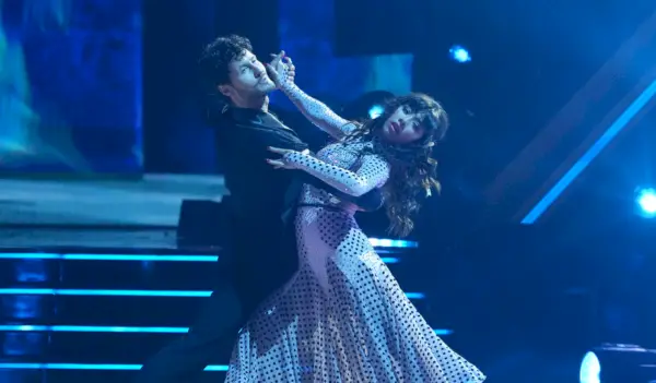 Xochitl Gomez e Val Chmerkovskiy Temporada 32, DWTS