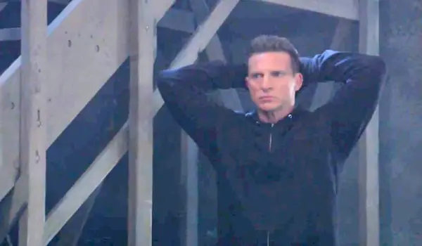 Jason alza la mano a GH