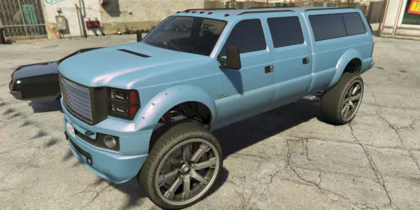 Zmodyfikowany Sandking XL z GTA Online