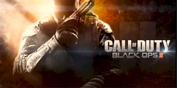Black Ops 2-coverkunst til soundtrack med mand med pistol hen over ansigtet.