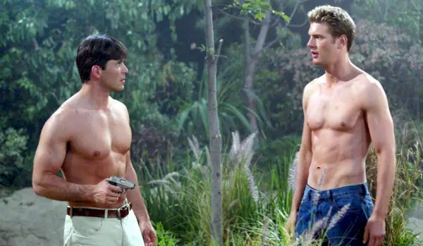 Ryan McPartlin a Christopher Douglas