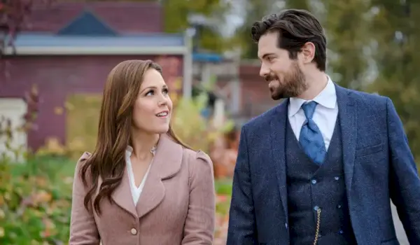 erin krakow, chris McNally cuando llama al corazón
