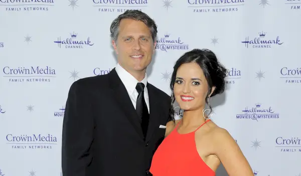 Scott Sveslosky a Danica McKellar
