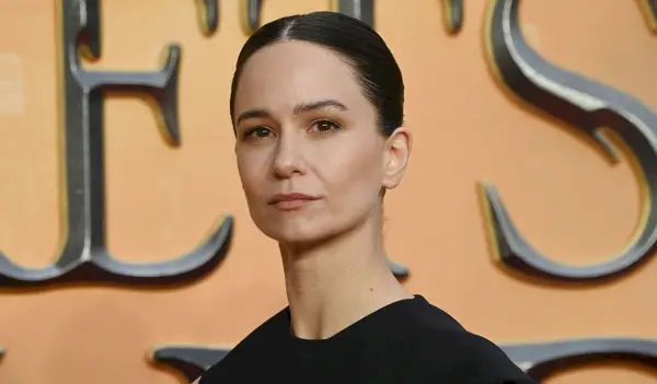 Katherine Waterston