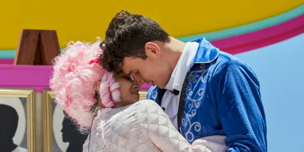 Kyra Lizama a Will Moncada počas výzvy na Love Island USA sezóny 3