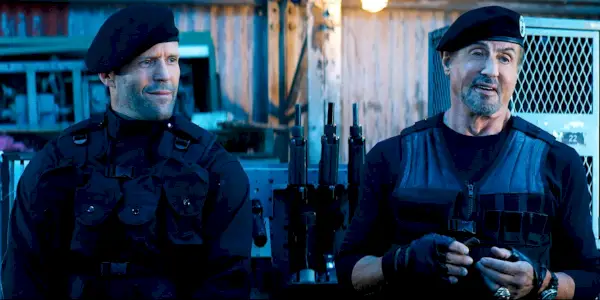 לי כריסמס ובארני רוס מחייכים ב-The Expendables 4