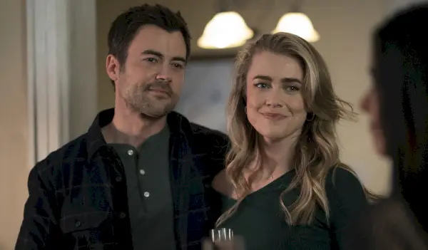 Meslissa Roxburgh og Matt Long, Manifest