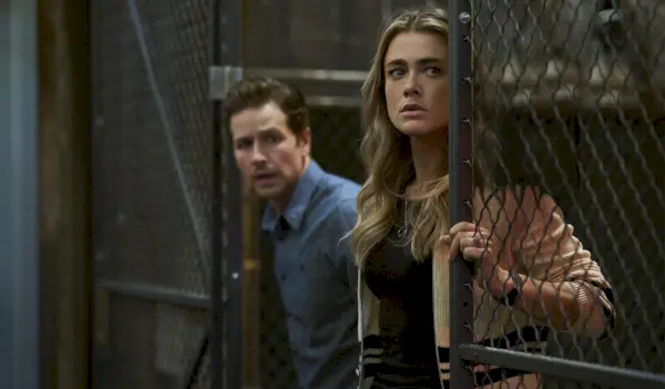 Melissa Roxburgh e Josh Dallas, Manifesto