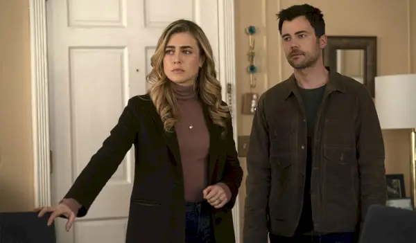 Melissa Roxburgh e Josh Dallas, Manifesto