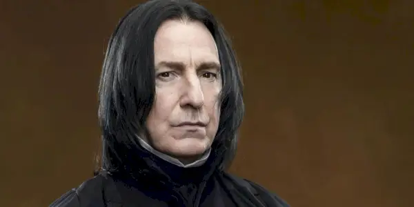 Zdjęcie portretowe Snape'a z Harry'ego Pottera.