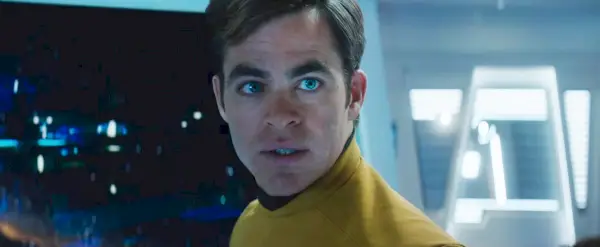 Star Trek más allá de Chris Pine como Kirk