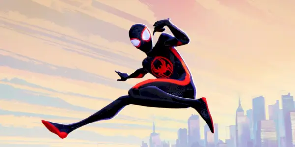 Spider-Man: Across The Spider-Verse에서 새 슈트를 입은 마일스 모랄레스.
