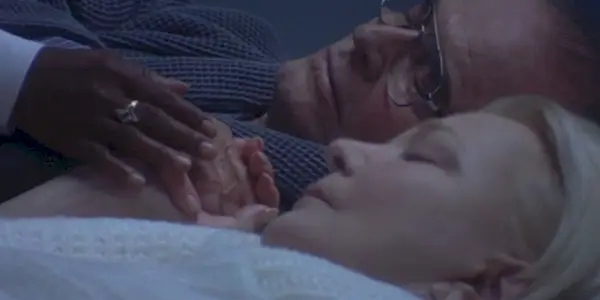 James Garner ako vojvoda/starší Noah a Gena Rowlands ako OIder Allie v Zápisníku