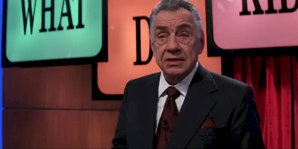 Philip Baker Hall als Jimmy moderiert eine Spielshow in Magnolia