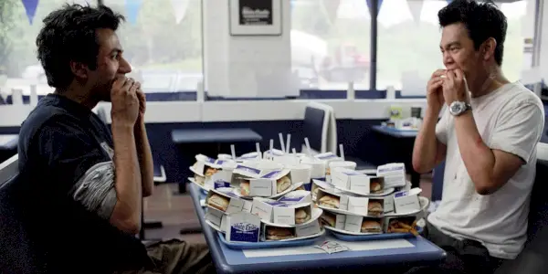Harold og Kumar spiser burgere i Harold og Kumar Gå til White Castle