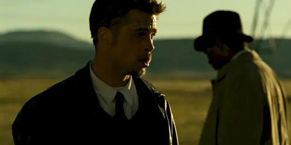 Se7en의 들판에 서 있는 David와 William.