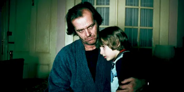 Jack og Danny krammes i The Shining