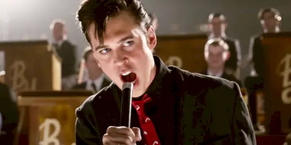 Austin Butler synger i Elvis.