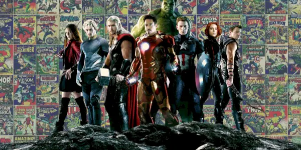 MCU Avengers na pozadí komiksů