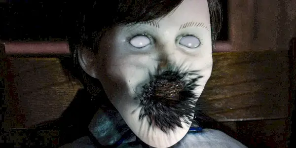 ブラームス: 少年 II で黒が出てきて口を開ける人形のブラームス