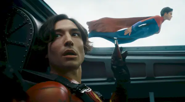ezra miller, sasha calle, il flash