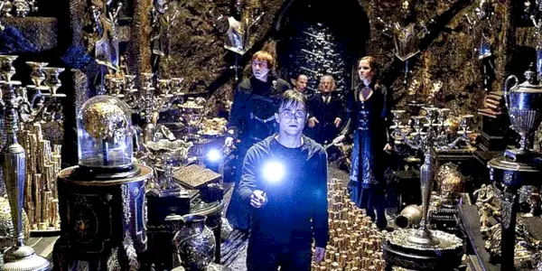 Harry Potter, Hermione e Ron nella rapina alla Gringott dei Doni della Morte