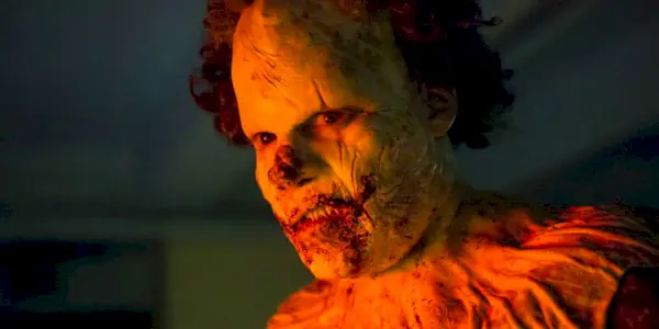 Andy Powers i klovnedrakt i Eli Roth