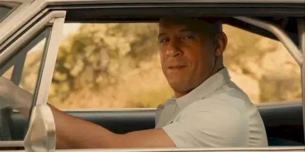 Vin-Diesel-In-Furious-7-폴 워커 옆