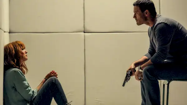 Kelly Reilly, Luke Evans, 10x10