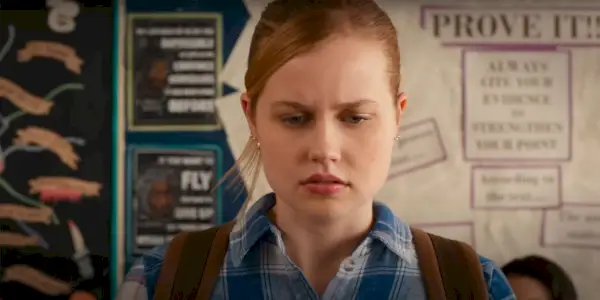 Angourie Rice som Cady Heron bekymret i Mean Girls 2024