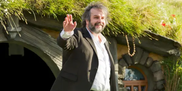 ピーター・ジャクソン、ホビット村のセットに出演
