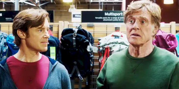 R. Keith Harris ako Sam Bryson a Robert Redford ako Bill Bryson vo filme A Walk In The Woods