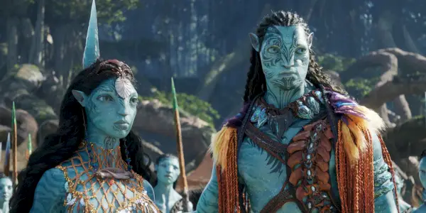 Ronal과 Tonowar는 Avatar: The Way of Water에서 Jake와 그의 가족을 위아래로 살펴봅니다.