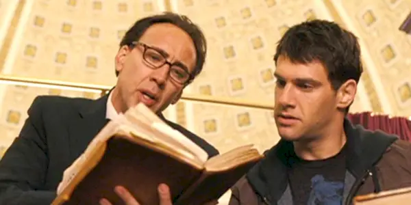 Nicolas Cage e Justin Bartha hanno letto un libro in National Treasure: Book of Secrets.