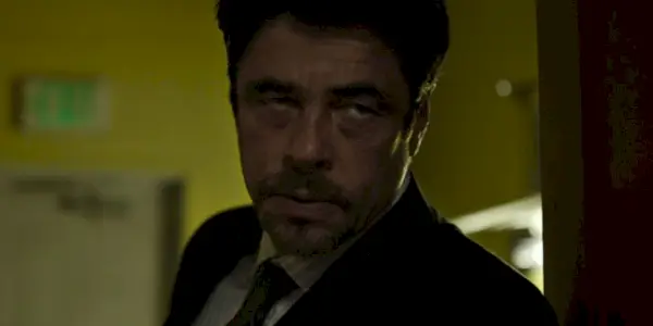 Benicio del Toro am Ende von Sicario Soldado