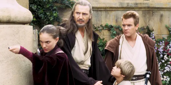Padme, Qui-Gon, Obi-Wan og Anakin om Naboo i The Phantom Menace