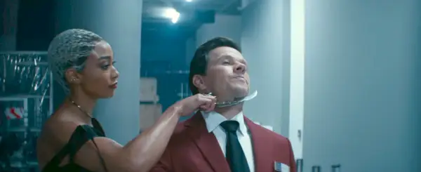 tati gabrielle, mark wahlberg, inexplorado