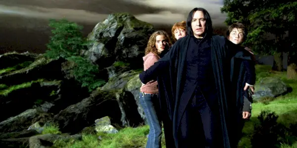 Snape protegiendo a Harry, Ron y Hermione en Harry Potter y el prisionero de Azkaban