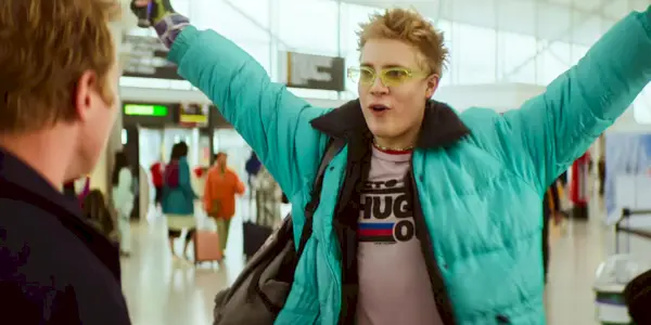 Tom Taylor nel ruolo di Lutero innamorato a prima vista