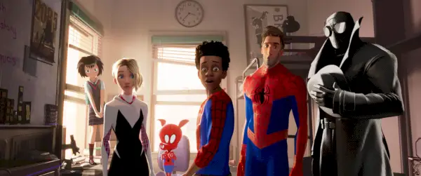 homem aranha no filme verso aranha