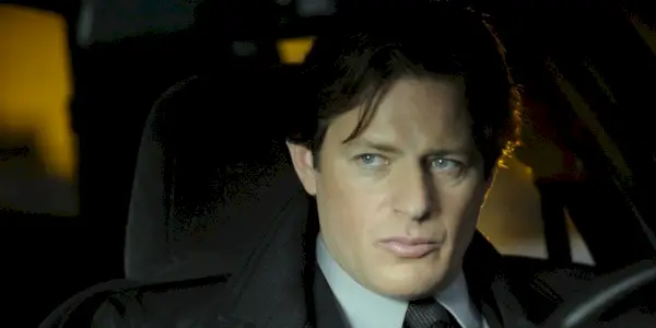 Costas Mandylor ako detektív Hoffman vo filme Saw.